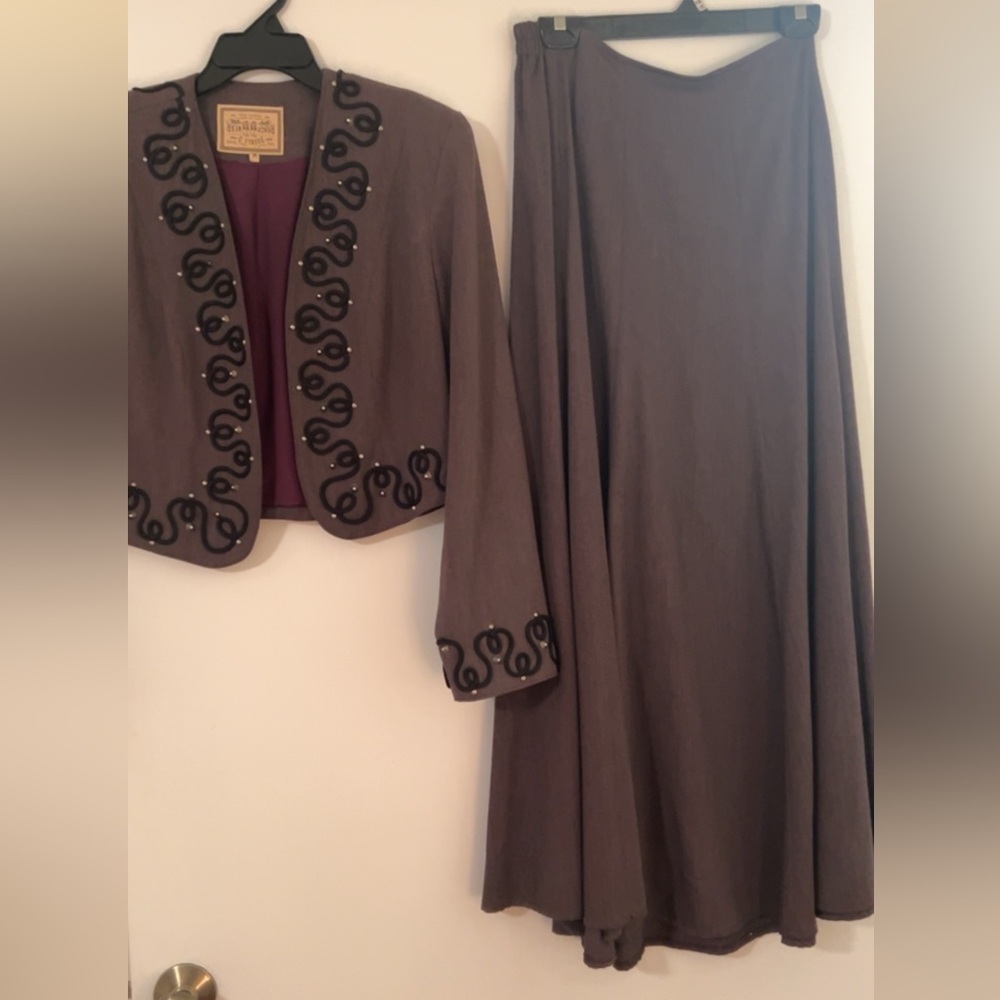 Ddr Matching Set Jacket And Skirt - image 4